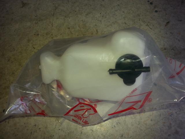 1995 Toyota Camry Overflow Bottle View Auto part Overflow Bottle Toyota Camry 1995