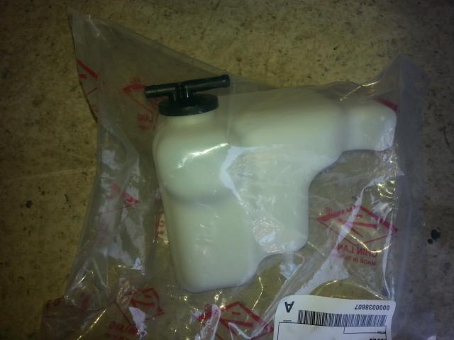 1995 Toyota Camry Overflow Bottle View Auto part Overflow Bottle Toyota Camry 1995