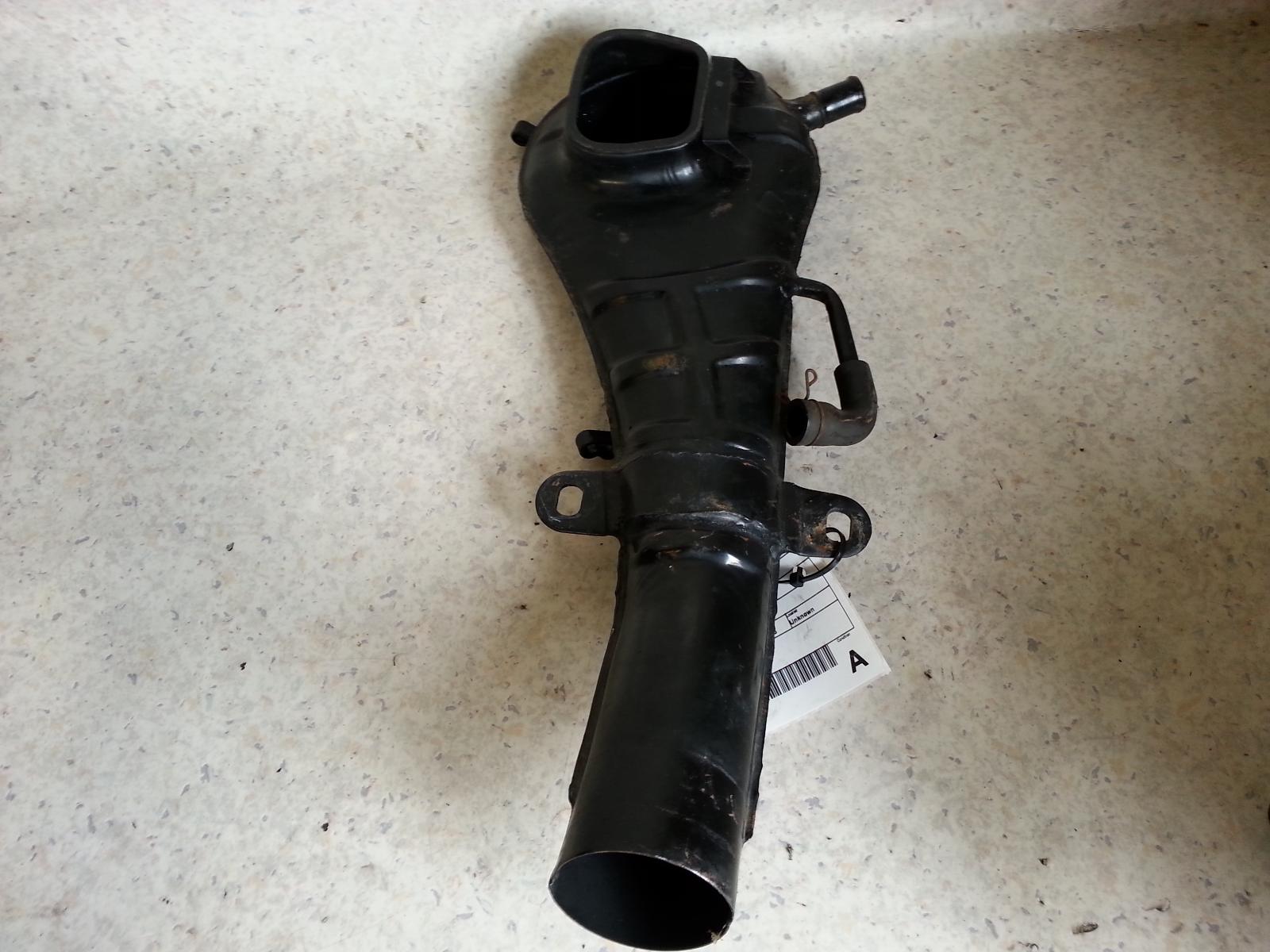 1995 Toyota Hilux Air Cleaner Duct/Hos View Auto part Air Cleaner Duct/Hos Toyota Hilux 1995