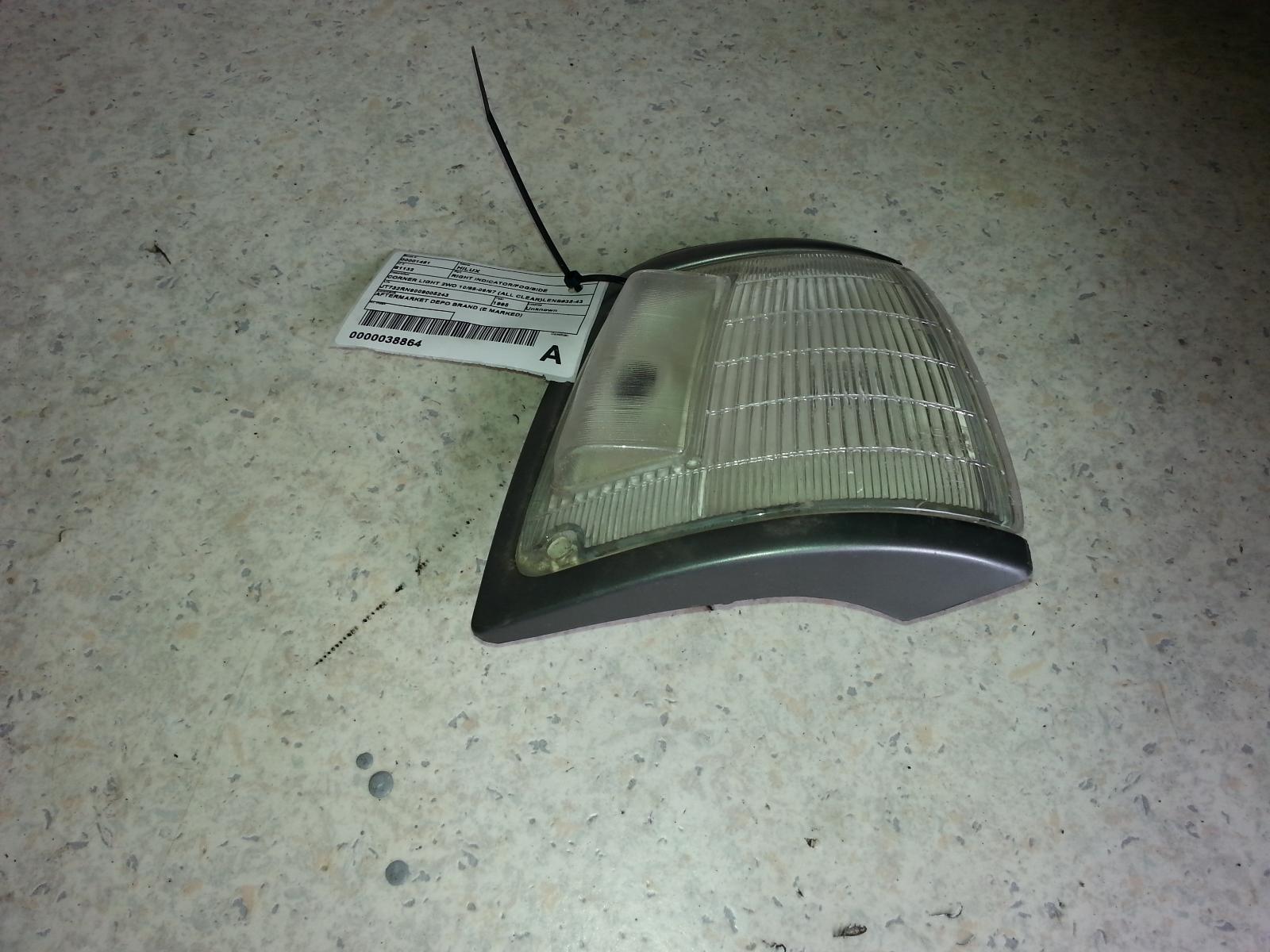 View Auto part Right Indicator/Fog/Side Toyota Hilux 1995