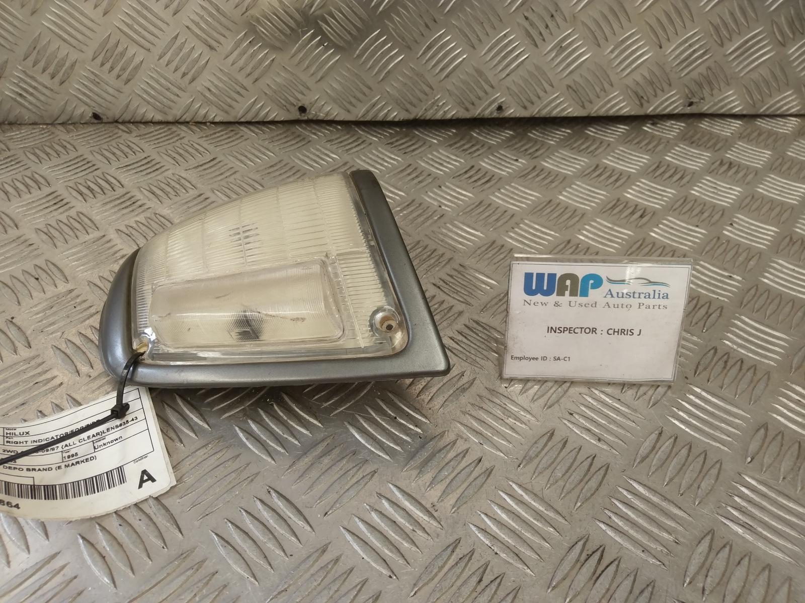 View Auto part Right Indicator/Fog/Side Toyota Hilux 1995