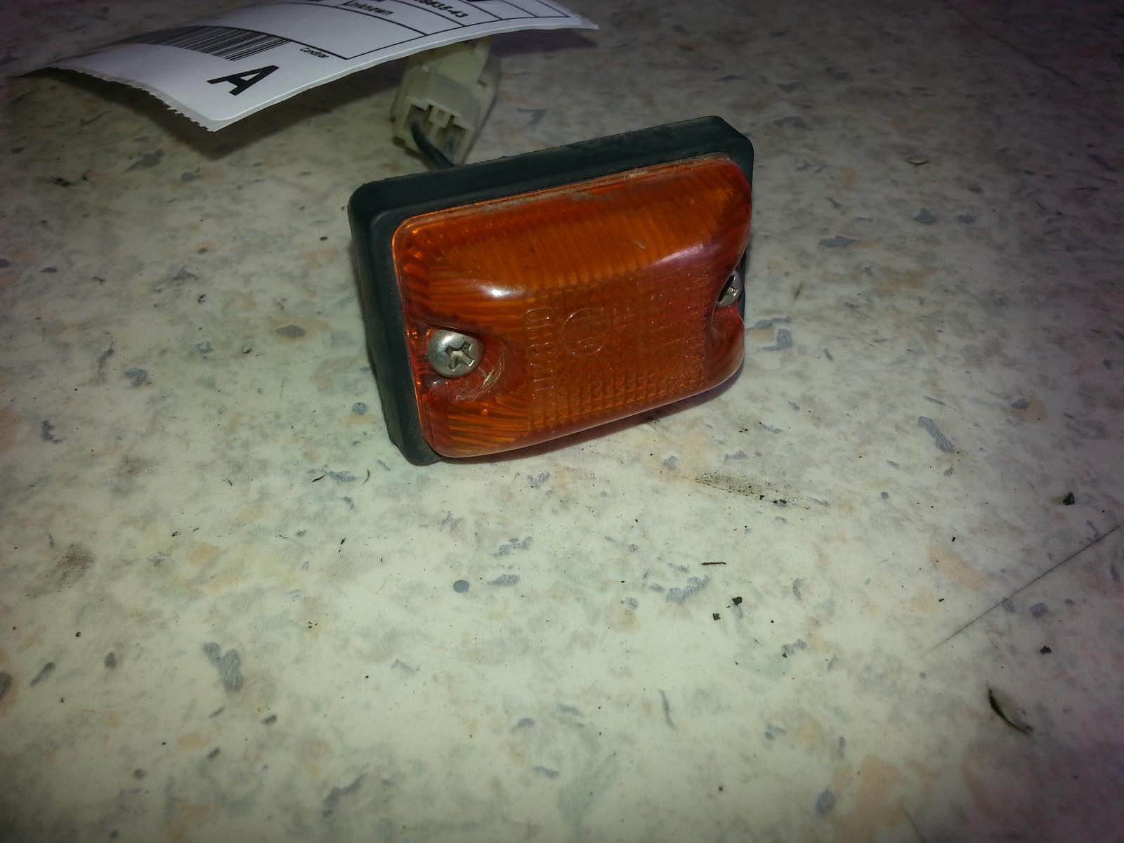 View Auto part Left Indicator/Fog/Side Toyota Hilux 1995