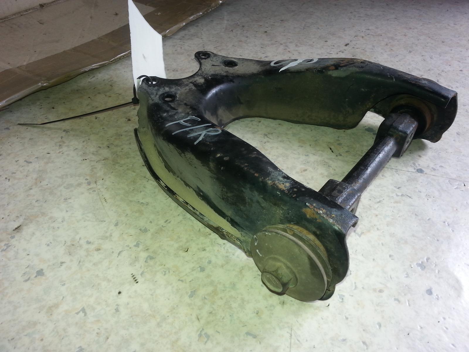 Right Front Upper Control Arm Hilux Toyota 1995