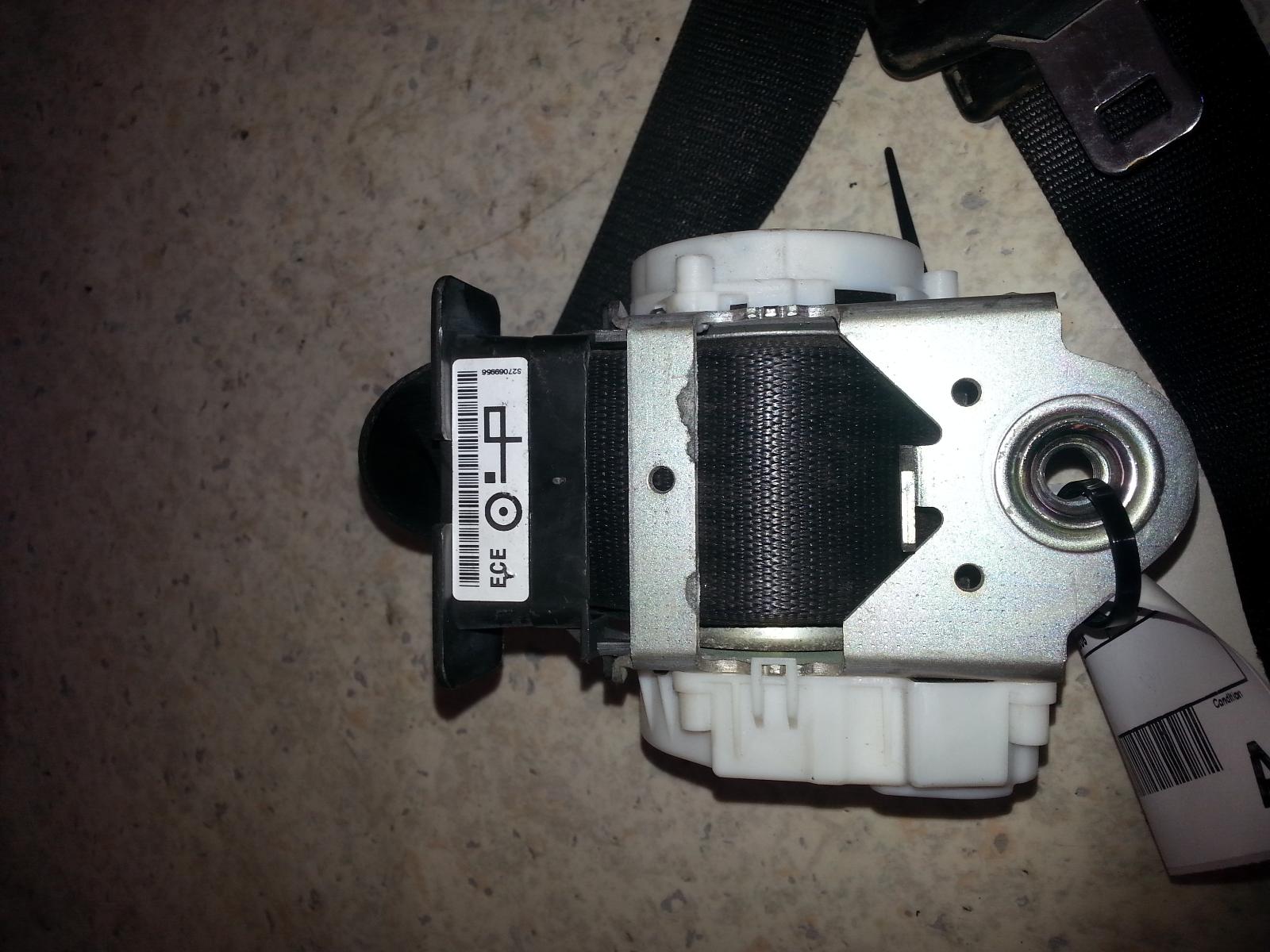 2006 Bmw 1 Series Seatbelt/Stalk View Auto part Seatbelt/Stalk Bmw 1 Series 2006