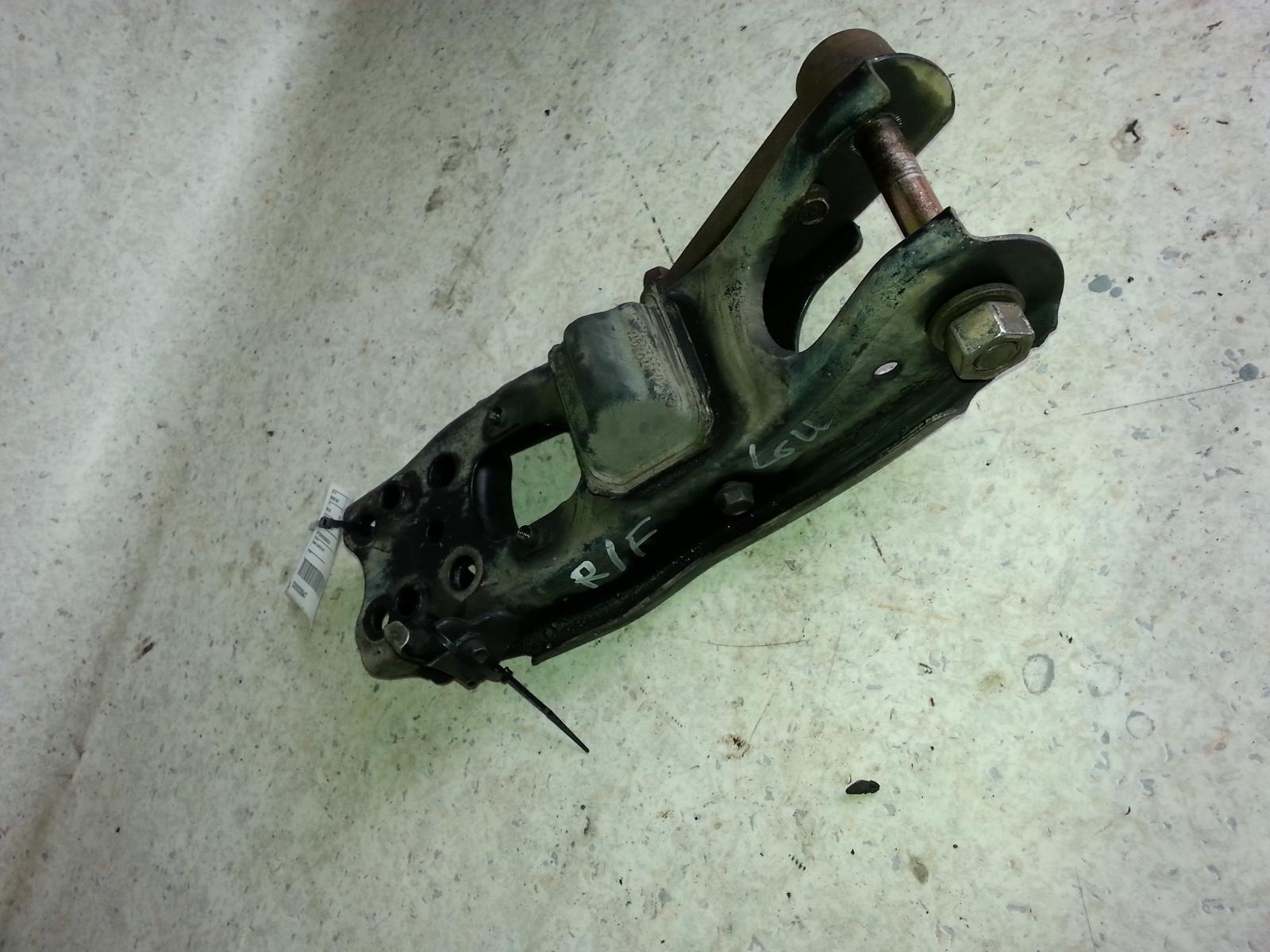 1995 Toyota Hilux Right Front Lower Control Arm View Auto part Right Front Lower Control Arm Toyota Hilux 1995