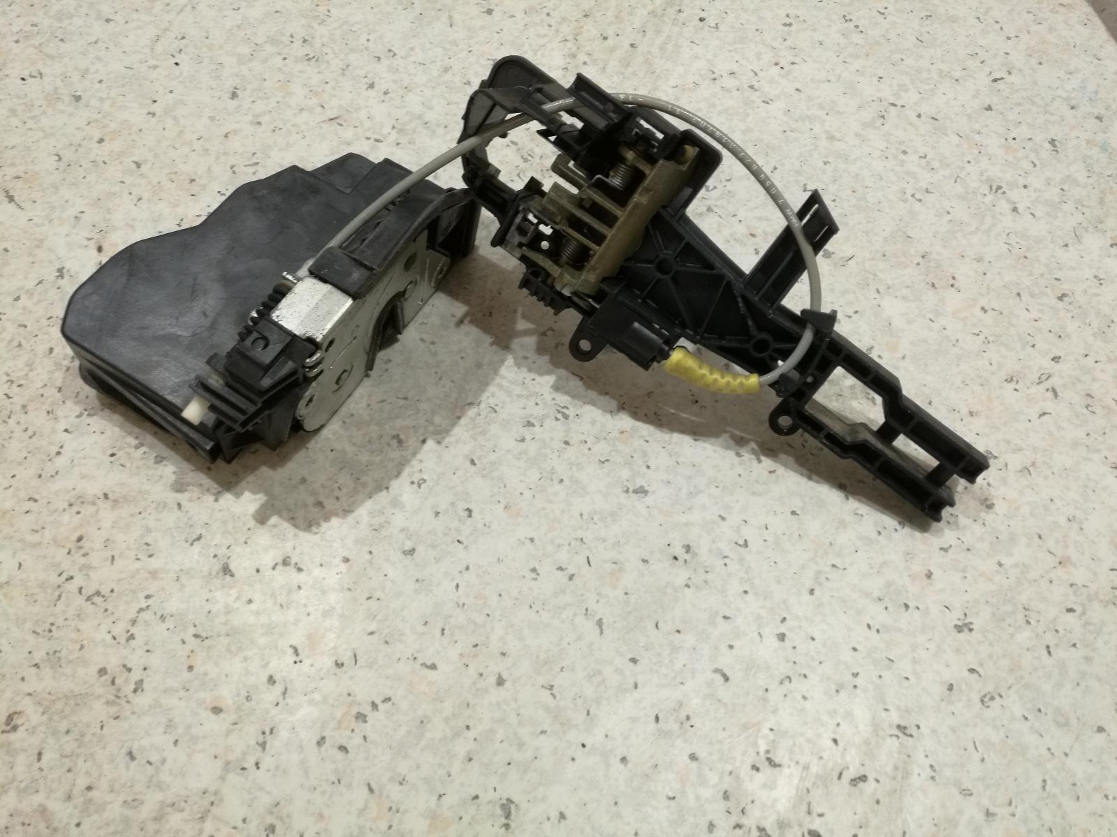 View Auto part Door/Boot/Gate Lock Bmw 1 Series 2006