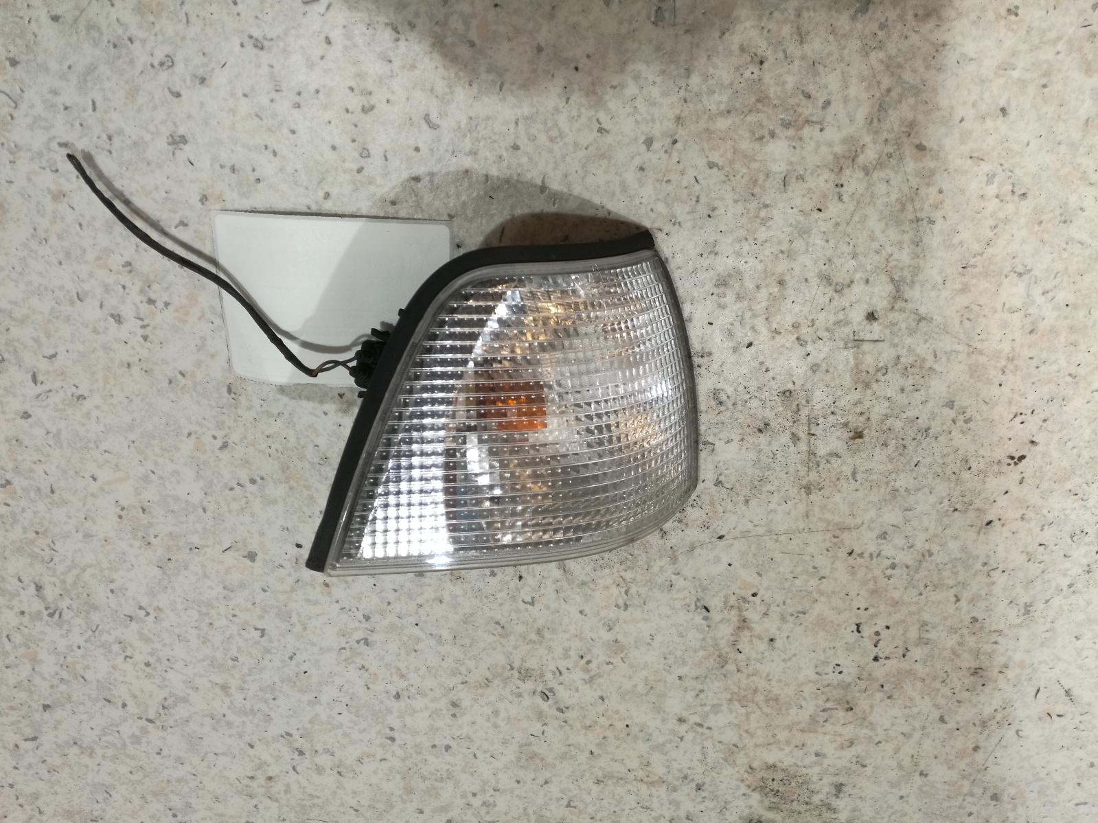 1998 Bmw 3 Series Right Indicator/Fog/Side View Auto part Right Indicator/Fog/Side Bmw 3 Series 1998