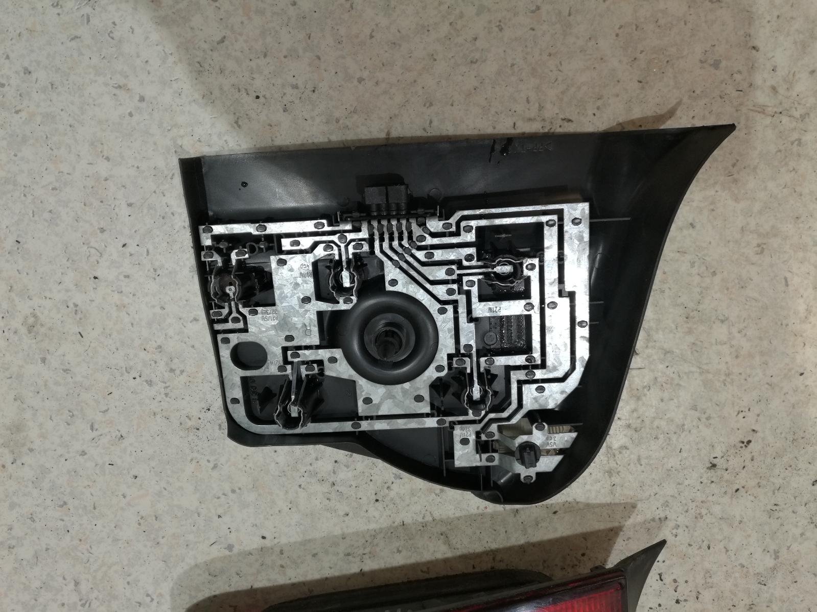 View Auto part Right Taillight Bmw 3 Series 1998