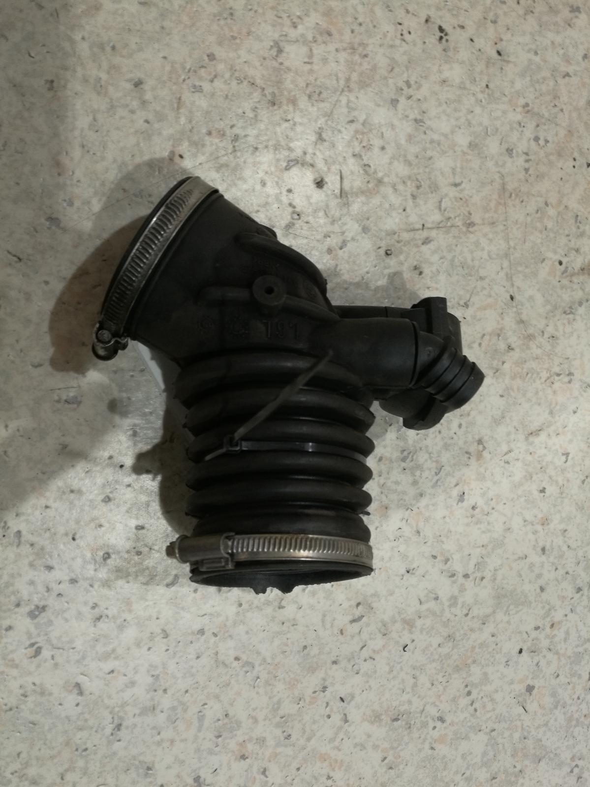 View Auto part Air Cleaner Duct/Hos Bmw 3 Series 1998