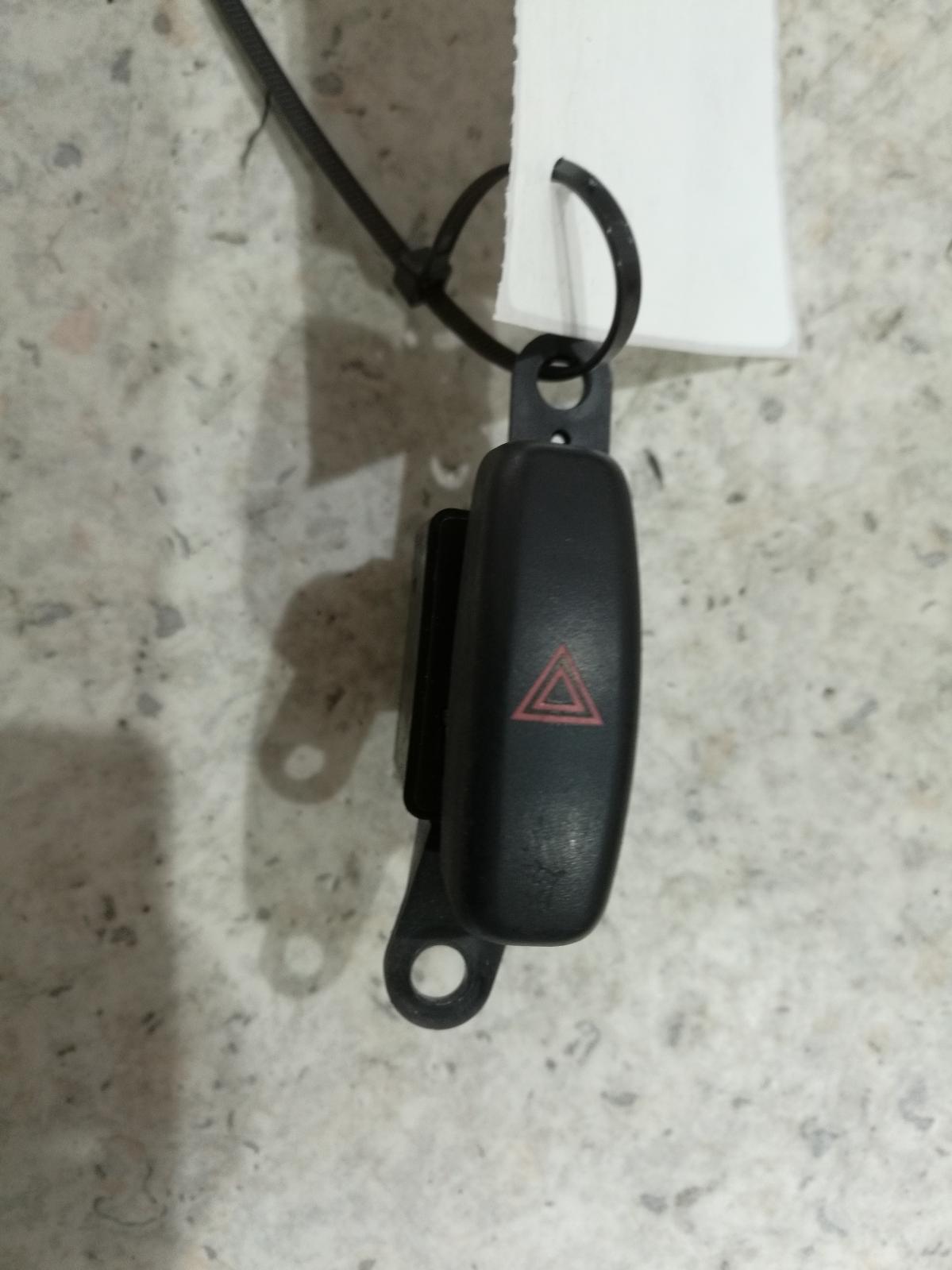 View Auto part Flasher/Hazard Relay Mitsubishi Fto 1995