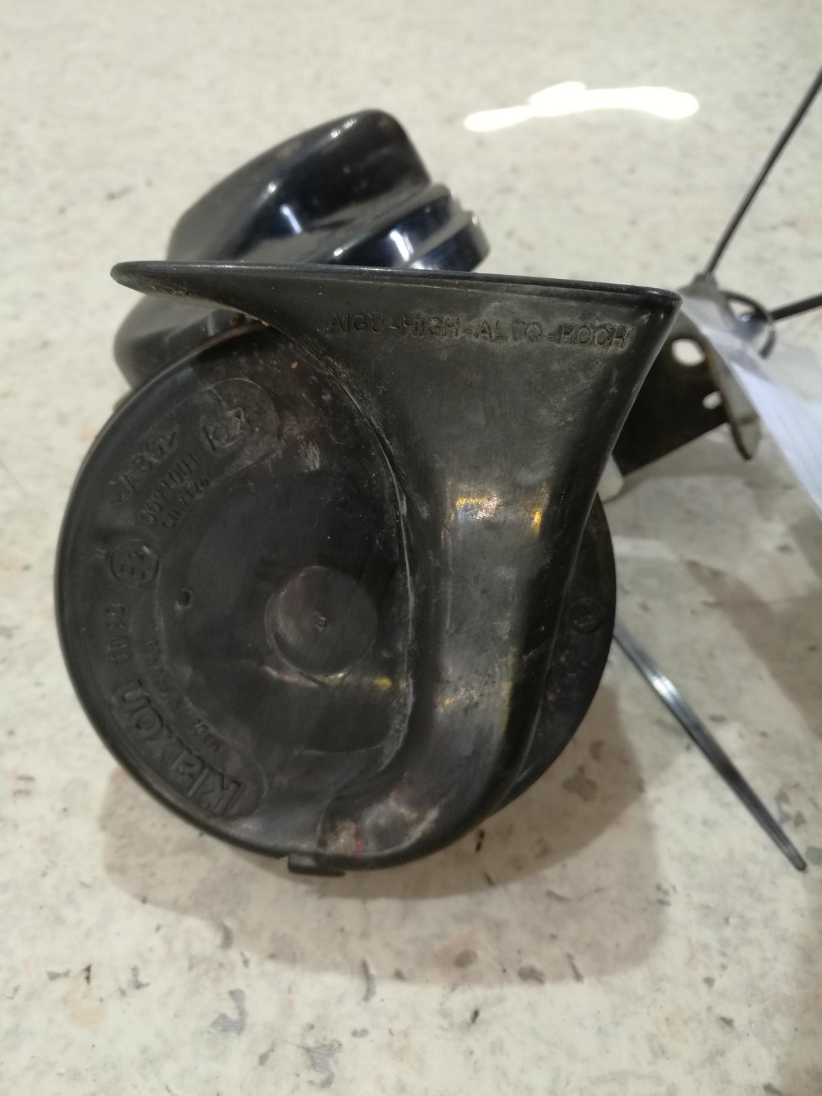 View Auto part Horn Renault Scenic 2001