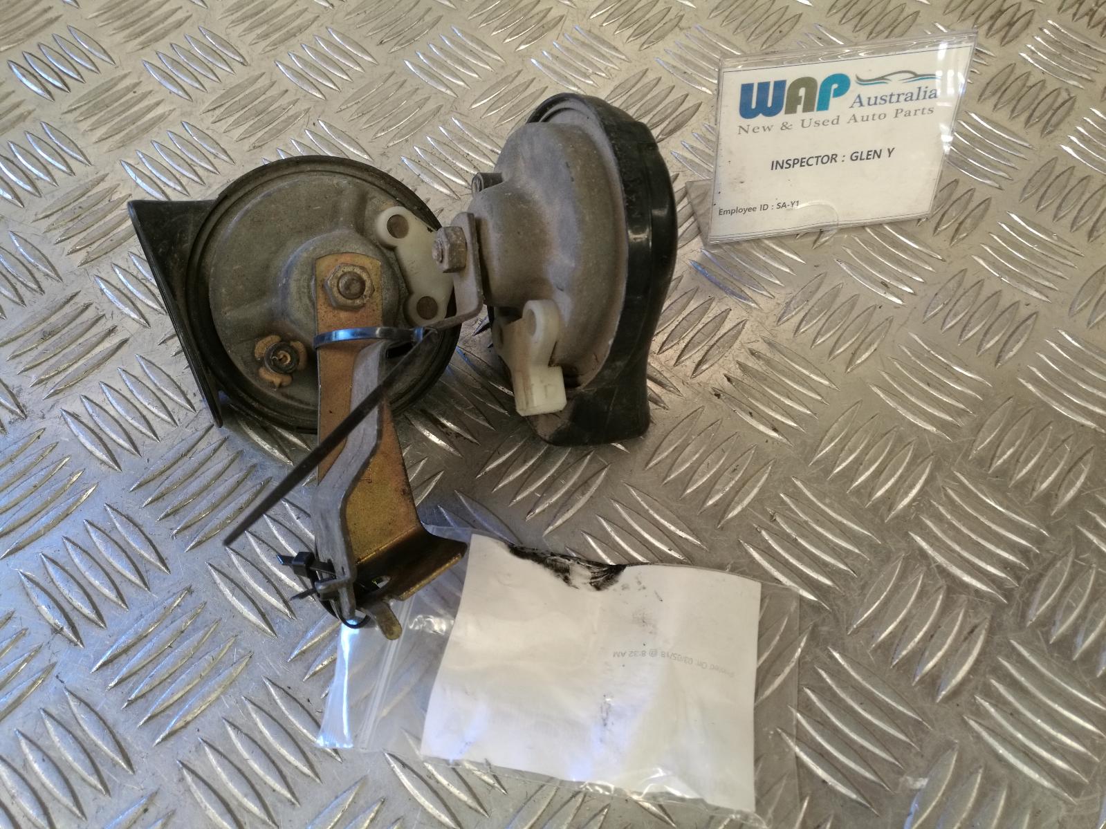 View Auto part Horn Renault Scenic 2001