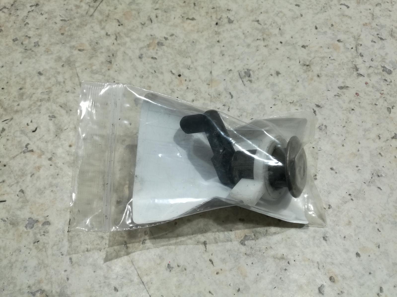 View Auto part Door/Boot/Gate Lock Renault Scenic 2001