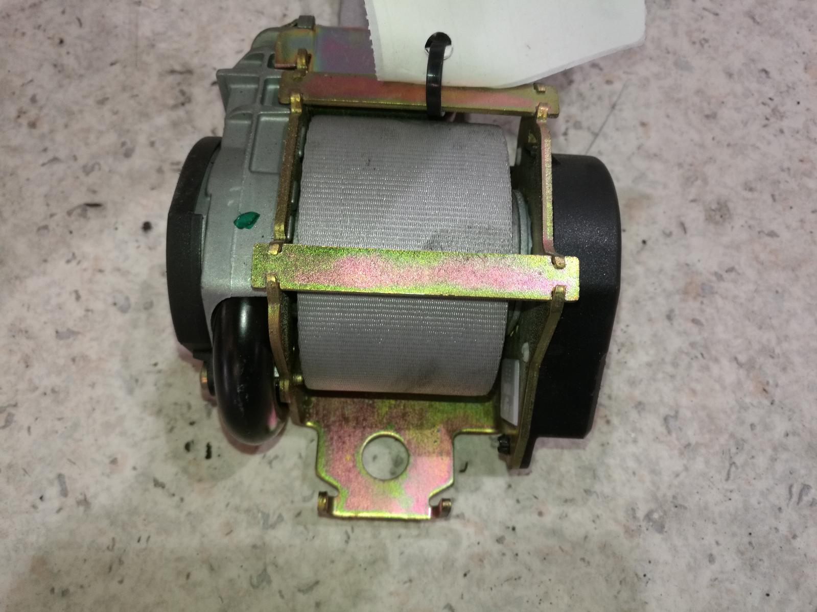 View Auto part Seatbelt/Stalk Renault Scenic 2001