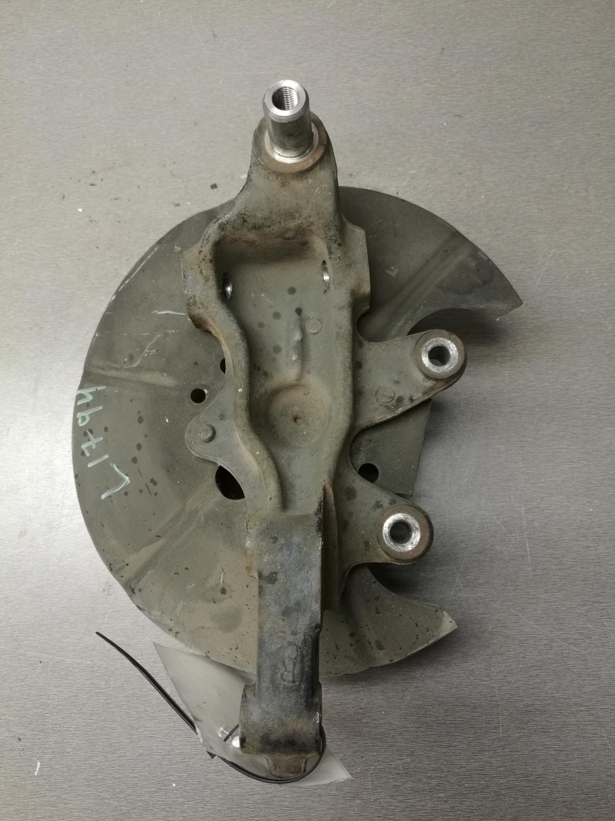 View Auto part Left Rear Hub Assembly Mazda Astina 1996