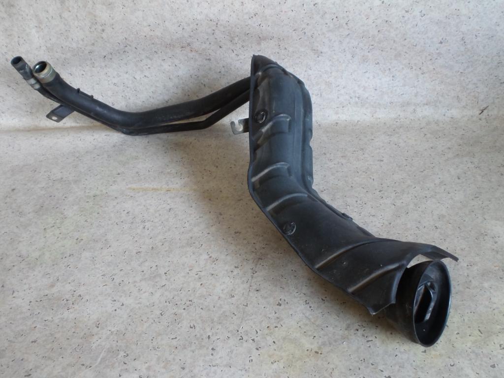 View Auto part Fuel Door / Filler Nissan Skyline 2002
