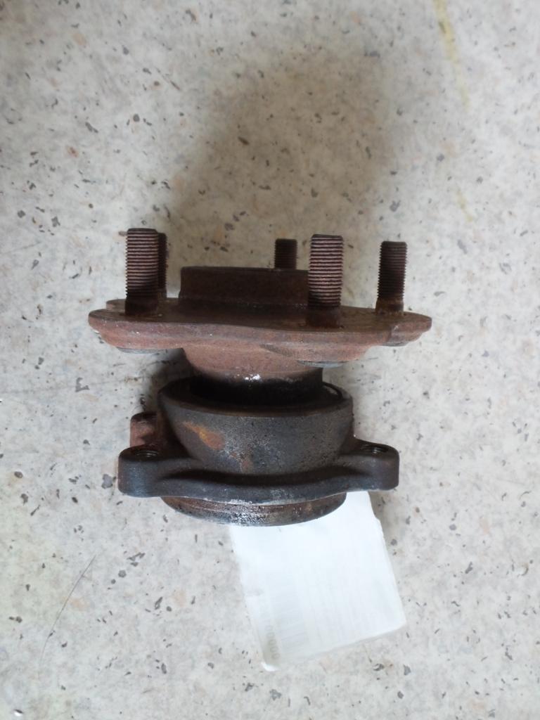 2002 Nissan Skyline Left Rear Hub Assembly View Auto part Left Rear Hub Assembly Nissan Skyline 2002