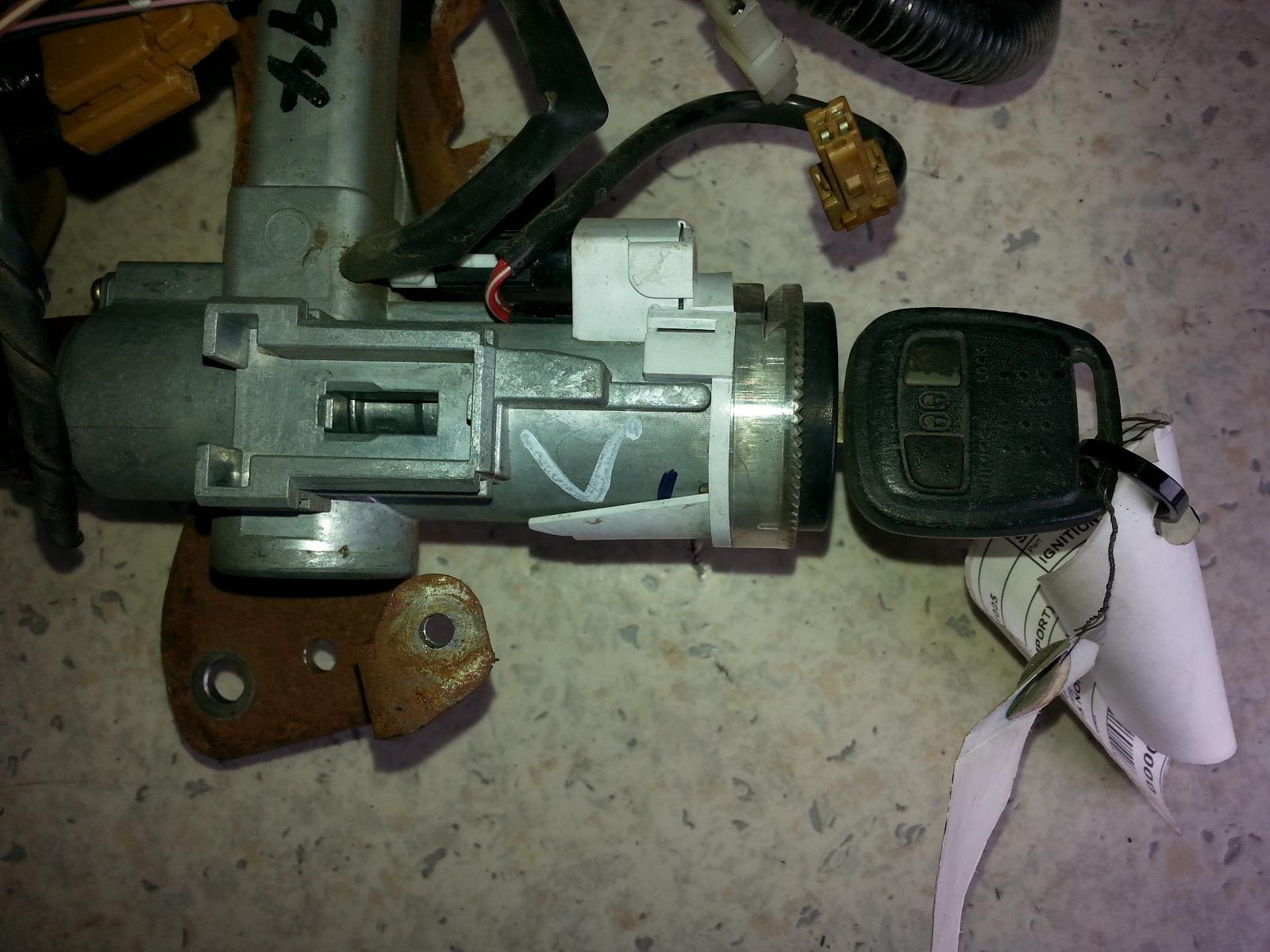 2002 Nissan Skyline Ignition W/ Key View Auto part Ignition W/ Key Nissan Skyline 2002