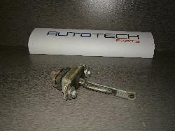 View Auto part Door Hinge/Runner Land Rover Freelander 2002