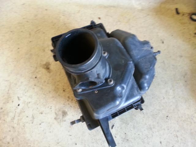 View Auto part Air Cleaner/Box Nissan Skyline 2002