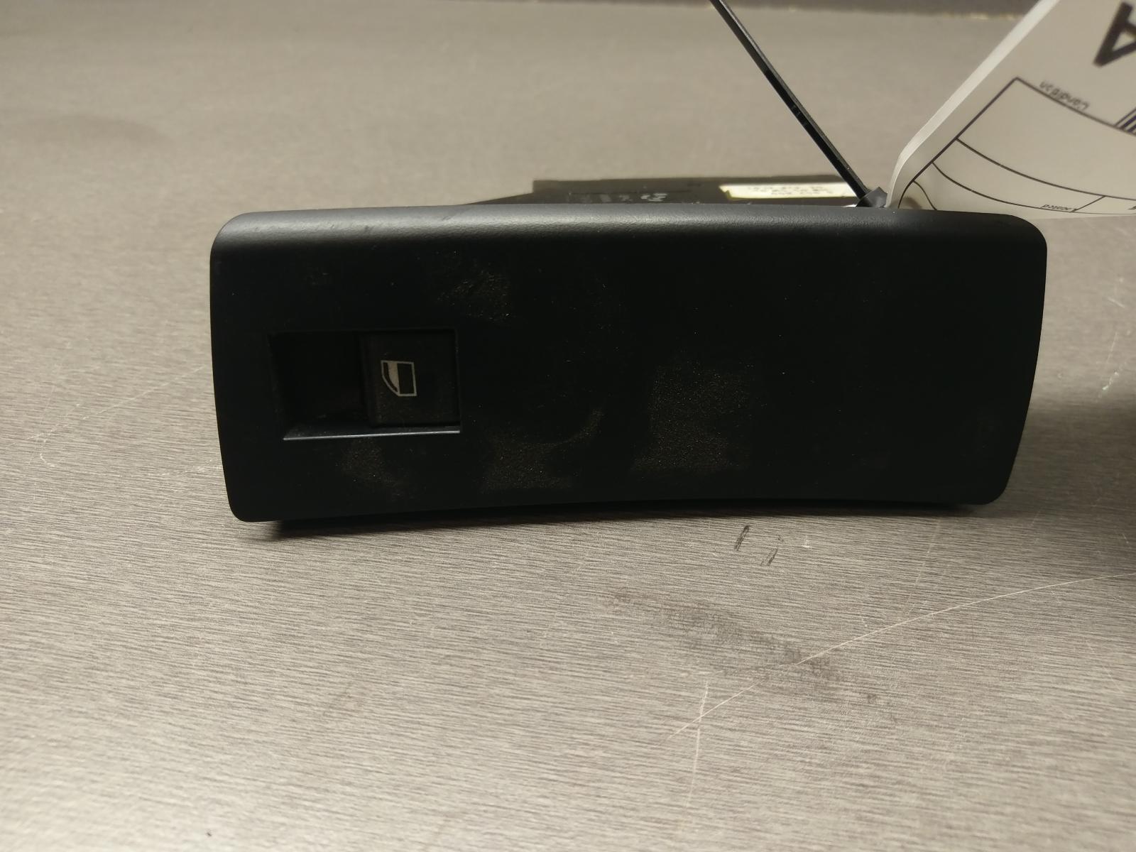 View Auto part Pwr Dr Wind Switch Bmw X5 2005