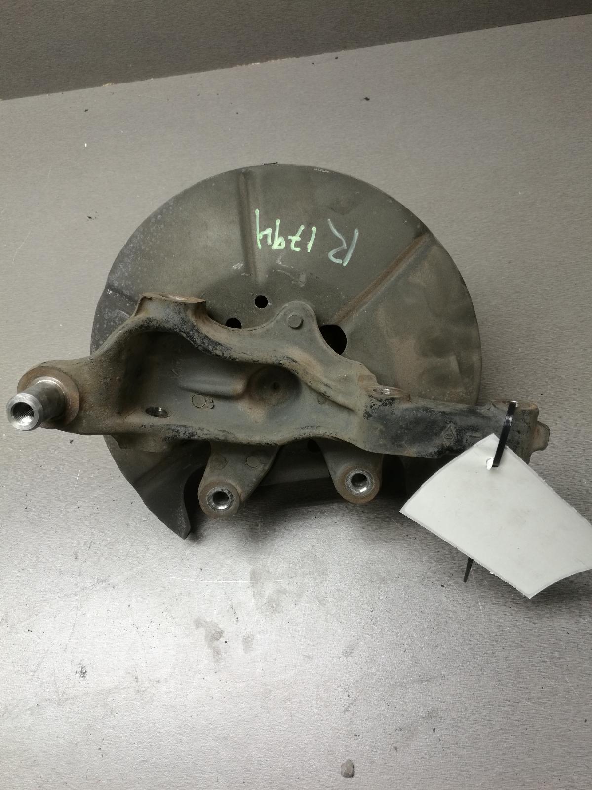 1996 Mazda Astina Right Rear Hub Assembly View Auto part Right Rear Hub Assembly Mazda Astina 1996