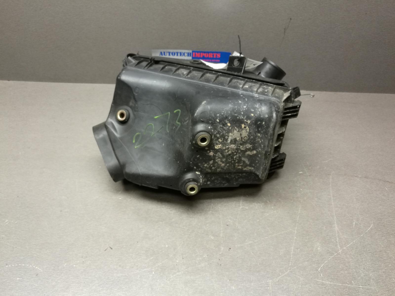 View Auto part Air Cleaner/Box Toyota Camry 2000