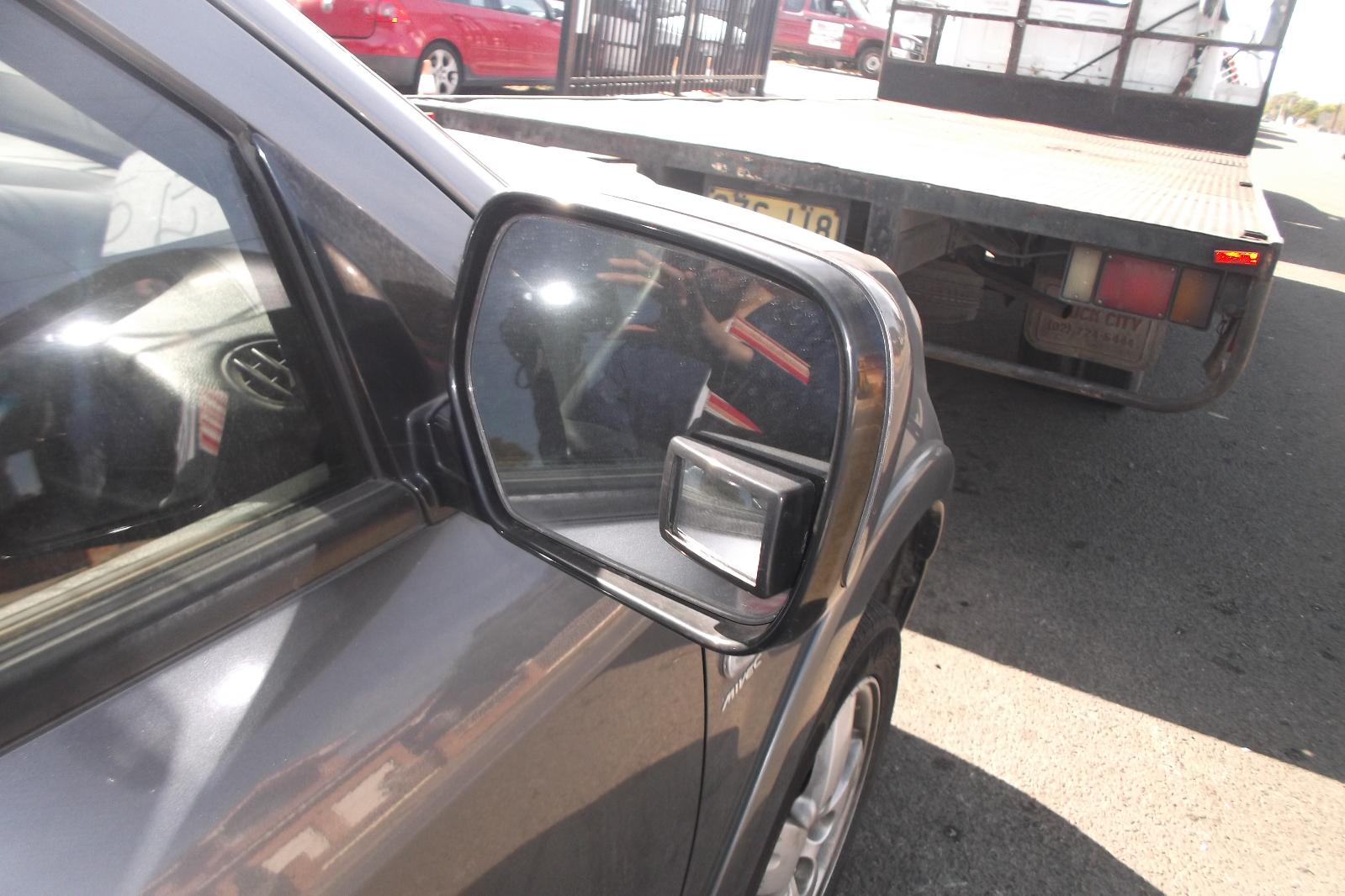 View Auto part Right Front Strut Mitsubishi Outlander 2005