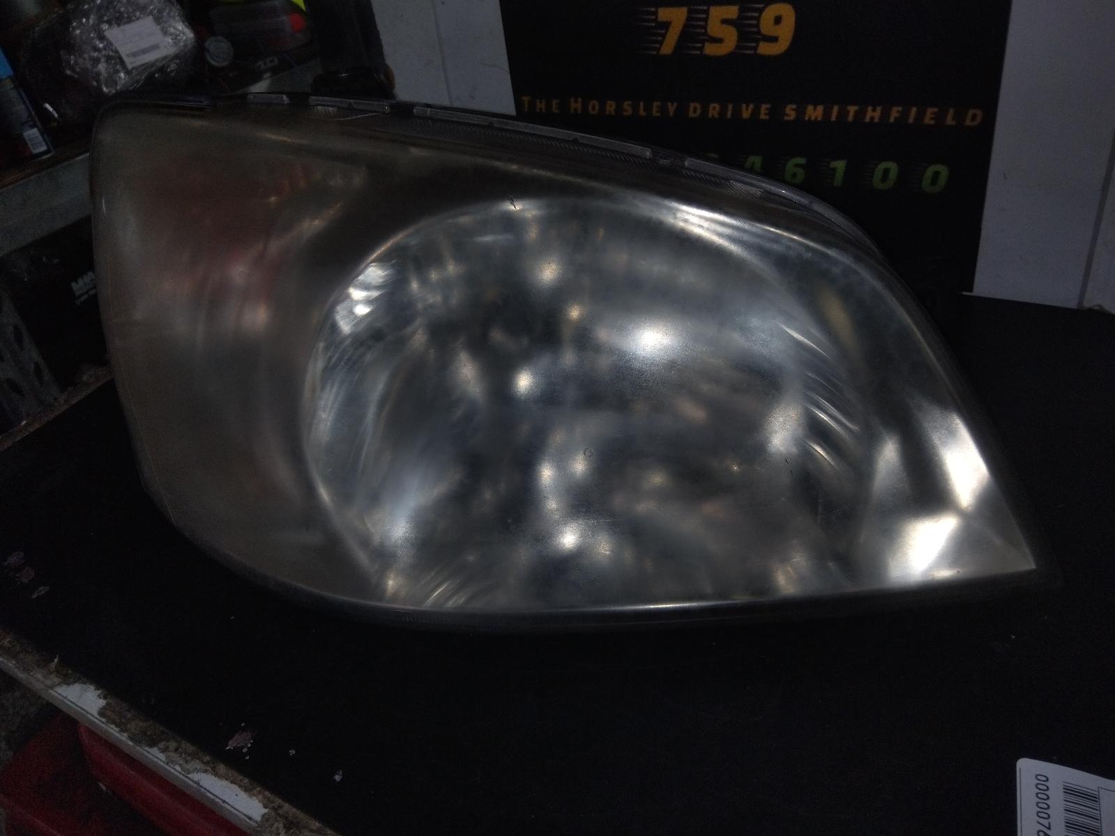 View Auto part Right Headlamp Hyundai Getz 2004