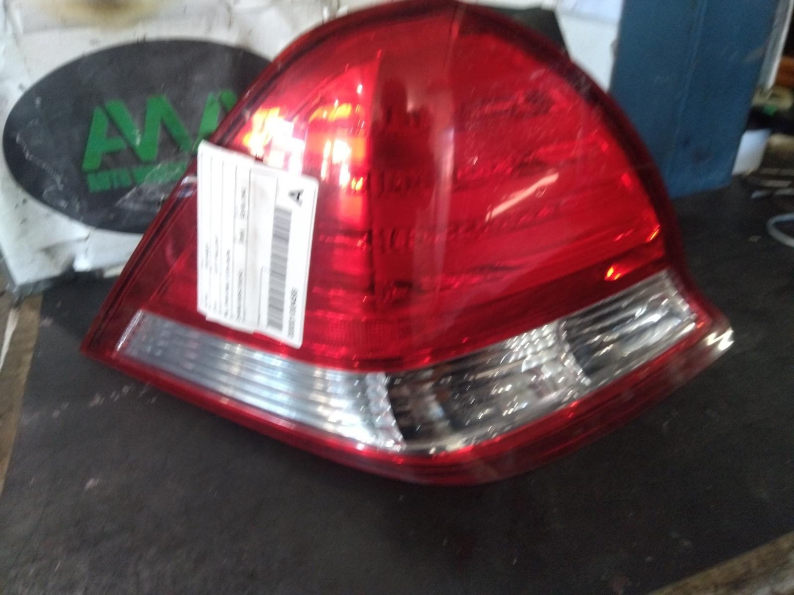 View Auto part Left Taillight Honda Odyssey 2005