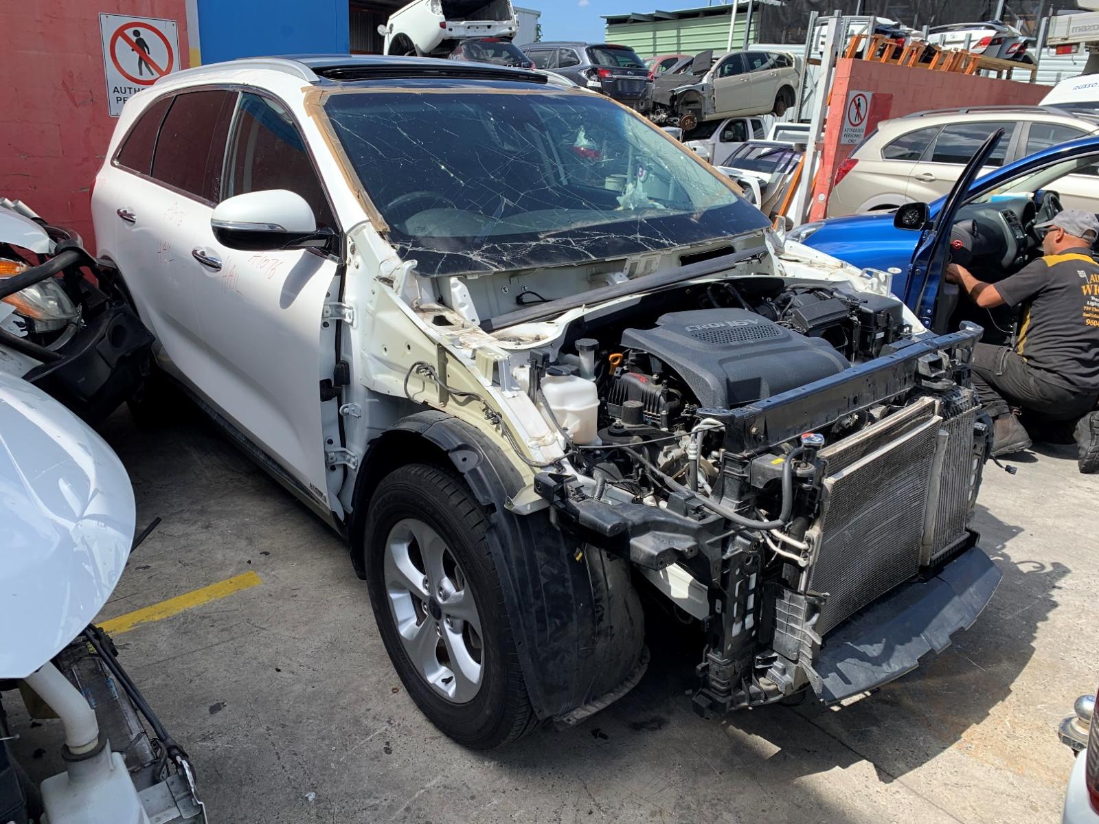View Auto part Engine Kia Sorento 2015