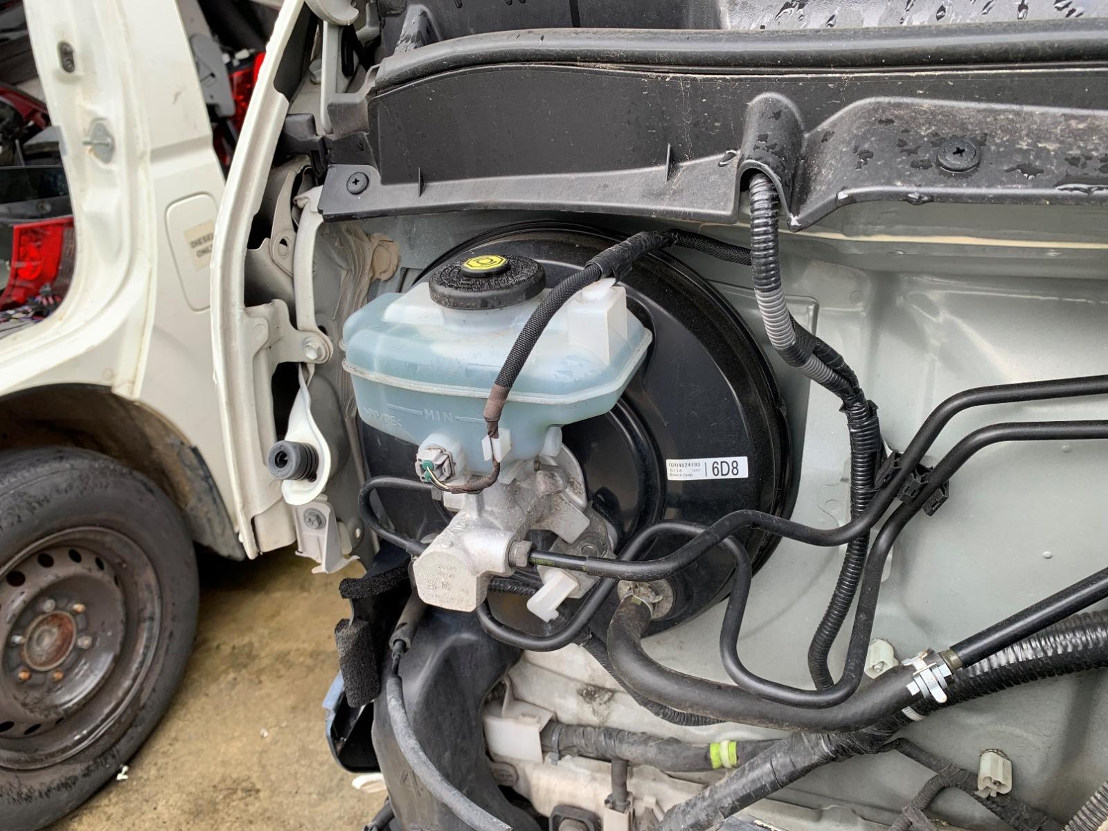View Auto part Right Rear Door Sliding Toyota Hiace 2015
