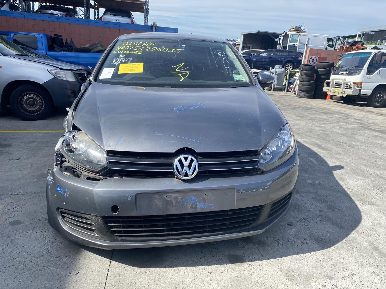 View Auto part Engine Volkswagen Golf 2013