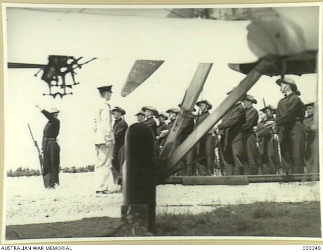 LAVERTON - RECRUITS AT RIFLE DRILL. RAAF GROUND TRAINING. | Australian ...
