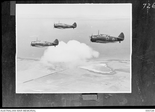 LAVERTON-WIRRAWAYS FLYING IN FORMATION. RAAF FORMATION FLYING ...