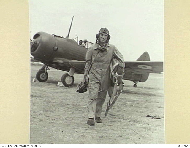 LAVERTON - AIR OBSERVER IN A GENERAL PURPOSE SQUADRON (ACTUALLY NO. 21 ...