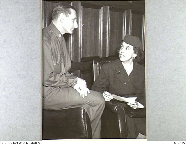 AMERICAN RED CROSS IN AUSTRALIA. MISS HASHAGEN CHATTING WITH MR IRVING ...