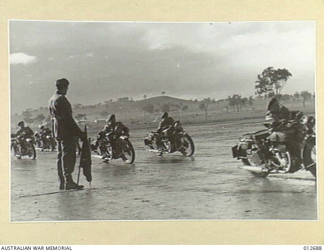 PUCKAPUNYAL, VIC. DESPATCH RIDERS OF 1ST AUSTRALIAN ARMOURED DIVISION ...