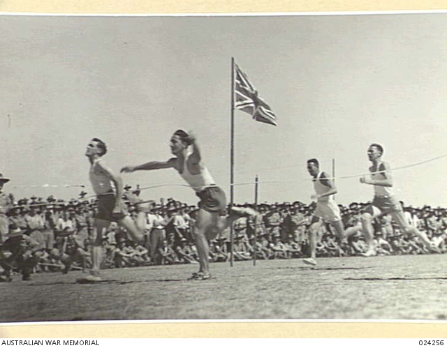 GAZA RIDGE, PALESTINE. 1942-05. A.I.F. SPORTS MEETING. FINISH OF ONE OF ...
