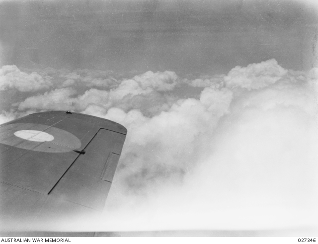 DARWIN, AUSTRALIA. 1942-10-19. CLOUD EFFECTS OVER DARWIN SEEN FROM A ...