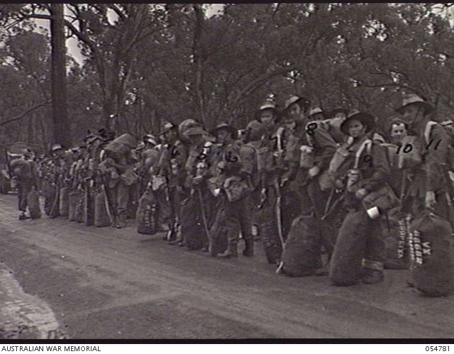 CHIDLOW, WA, 1943-07-23. TROOPS OF THE 6TH AUSTRALIAN INFANTRY 