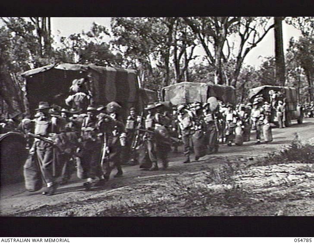 CHIDLOW, WA, 1943-07-23. TROOPS OF THE 6TH AUSTRALIAN INFANTRY 