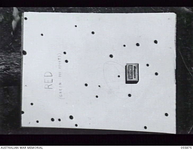 DARWIN, NT. 1943-08-11. CONTAMINATION DETECTORS USED IN A TRIAL OF 25 ...