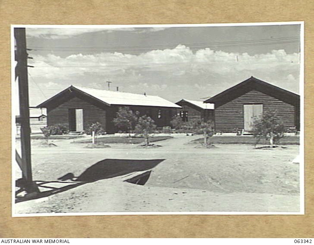 HAY, NSW. C. 1944-01-13. THE ADMINISTRATION BUILDINGS OF NO. 8 COMPOUND ...
