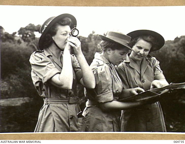 KILLARA, NSW. 1944-03-02. PUPILS OF THE 2ND AUSTRALIAN WOMEN'S ARMY ...