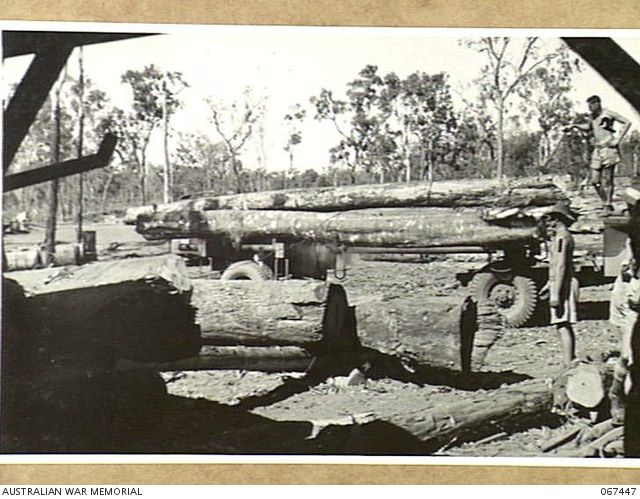 DARWIN, NORTHERN TERRITORY, AUSTRALIA. 1944-07-18. PERSONNEL UNLOADING ...