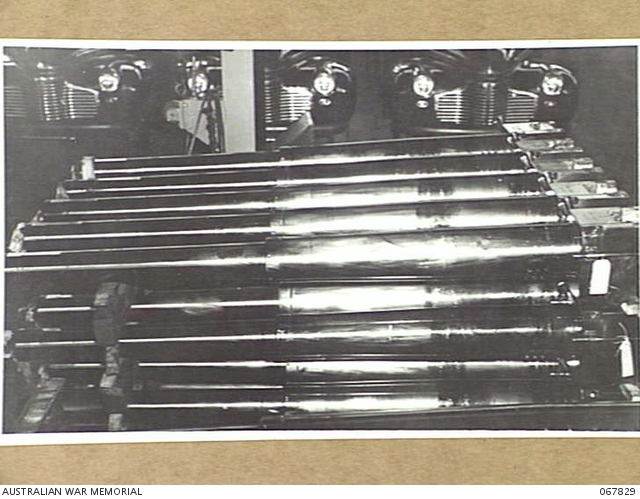 sydney-new-south-wales-australia-1944-07-27-barrels-of-25-pounders