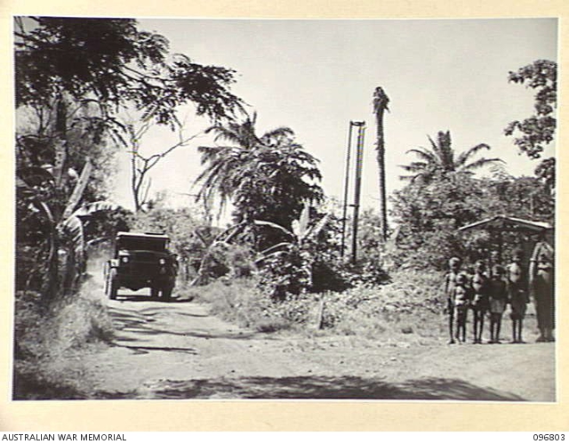 RABAUL, NEW BRITAIN. 1945-09-15. JAPANESE TROOPS WERE USED TO PREPARE ...