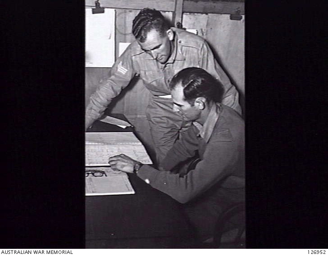 GLEBE, NSW. 1946-04-12. MEMBERS OF THE DESPATCH OFFICE, NSW LINES OF ...