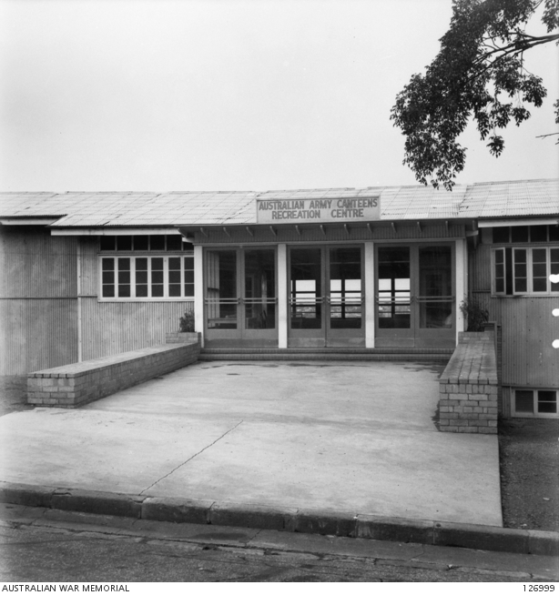 BRISBANE, QLD. 19460404. ENTRANCE TO THE AUSTRALIAN ARMY CANTEENS SERVICE RECREATION CENTRE OF
